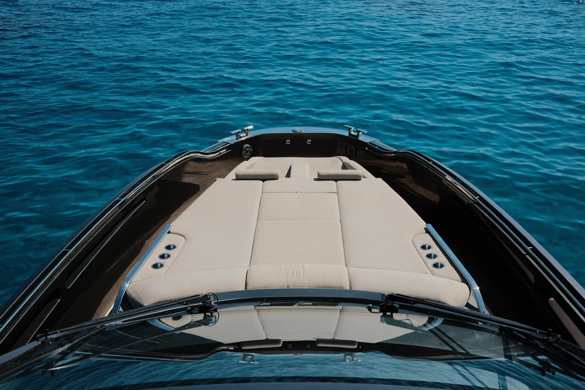 Bow sunpads of the SACS Rebel 55