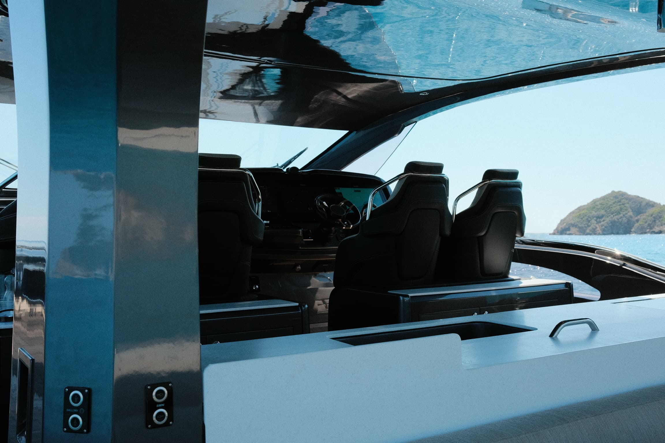 Helm seats
